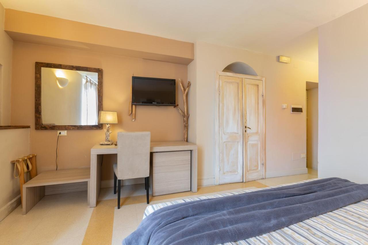 Hotel Al Convento Vezzano Ligure Buitenkant foto
